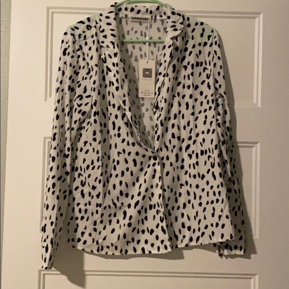 Blouse white with Black spots NWT